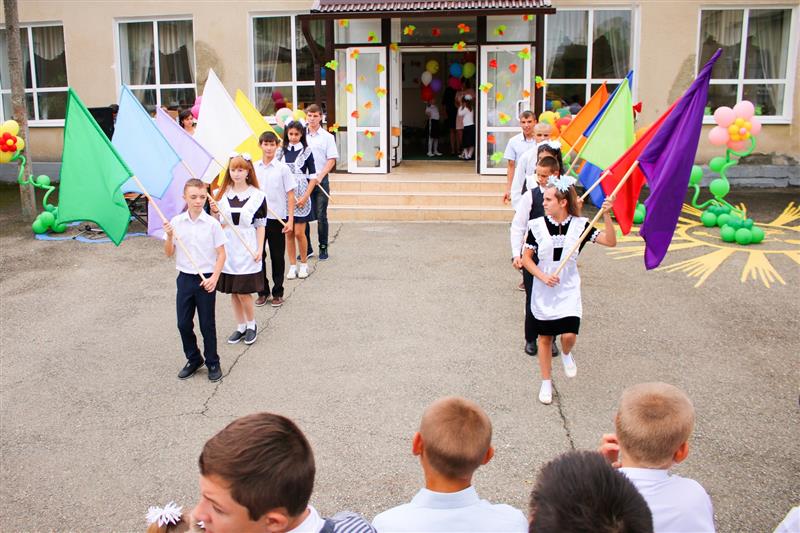 В Ставрополе сотрудники Росгвардии поздравили с Днем знаний  воспитанников коррекционного интерната