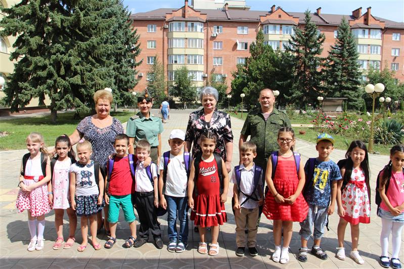 В пятигорском клиническом госпитале Росгвардии прошёл детский праздник, посвящённый Дню знаний