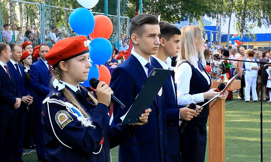 Приволжские росгвардейцы поздравили учащихся с Днём знаний