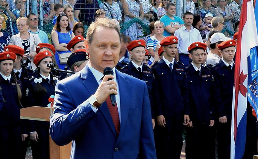 Приволжские росгвардейцы поздравили учащихся с Днём знаний