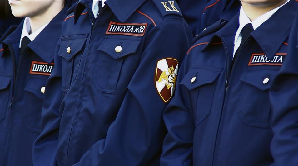 Приволжские росгвардейцы поздравили учащихся с Днём знаний