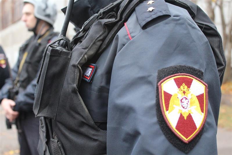 Росгвардейцы Северо-Западного округа задержали граждан, находившихся в федеральном розыске, поджигателя имущества и нетрезвого водителя