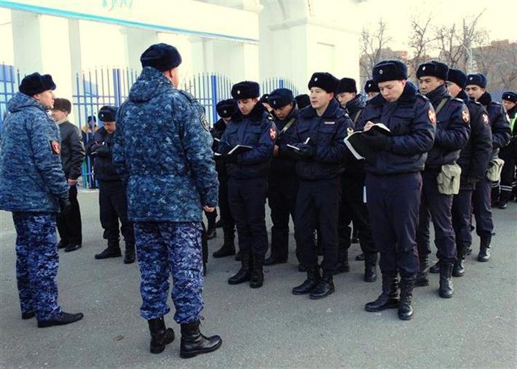 В Астрахани росгвардейцы в преддверии новогодних праздников несут службу по охране общественного порядка в усиленном режиме