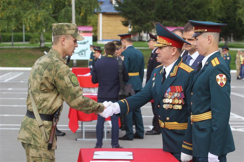 Курсанты Пермского военного института Росгвардии приняли военную присягу