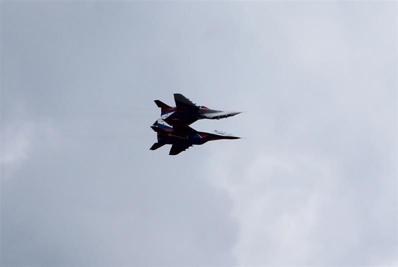 В Челябинске сотрудники Росгвардии приняли участие в охране общественного порядка на авиационном шоу легендарных «Стрижей»