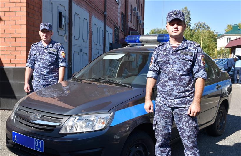 Адыгейские росгвардейцы помогли вернуться домой пенсионеру, утратившему связь с родными