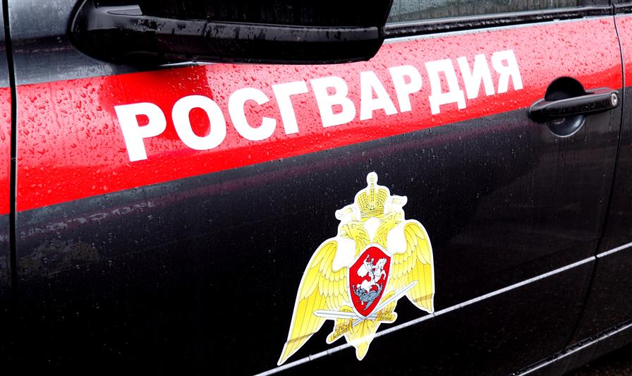 На северо-востоке Москвы сотрудники вневедомственной охраны задержали мужчину, устроившего стрельбу 