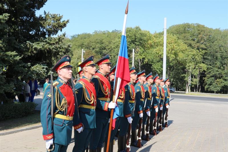Военнослужащие и сотрудники Росгвардии приняли участие в торжествах, посвященных 270-летию Ростова-на-Дону