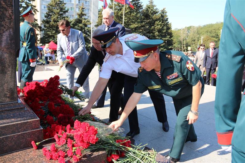 Военнослужащие и сотрудники Росгвардии приняли участие в торжествах, посвященных 270-летию Ростова-на-Дону