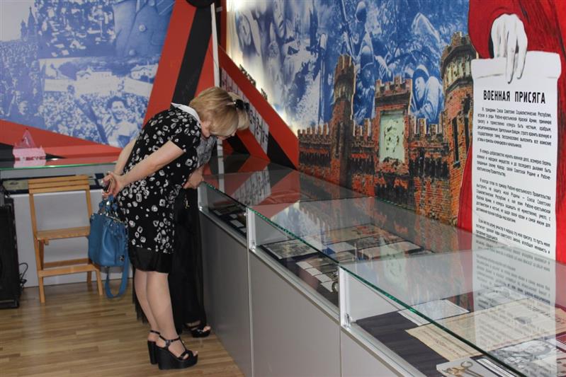В Дагестане росгвардейцы открыли выставку «Терроризм – необъявленная война»