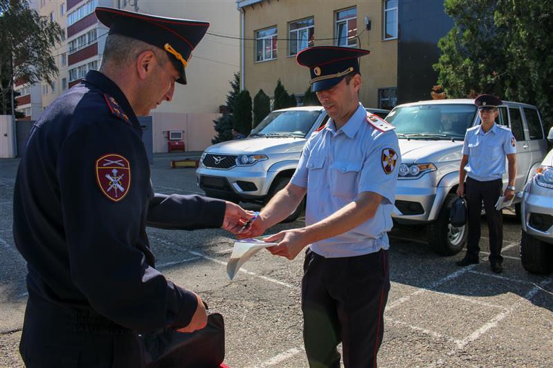 Автопарк Управления Росгвардии по Ставропольскому краю пополнился новым  служебным транспортом