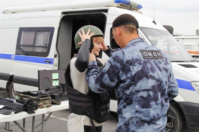 В Тюменской области сотрудники Росгвардии приняли участие в региональной выставке «Служим Отечеству»
