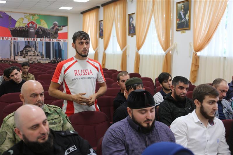 Начальник Управления Росгвардии по Чеченской Республике провёл встречу с гражданами