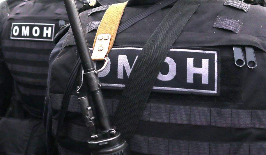Сотрудники красноярского ОМОН совместно с полицейскими задержали подозреваемых в мошенничестве