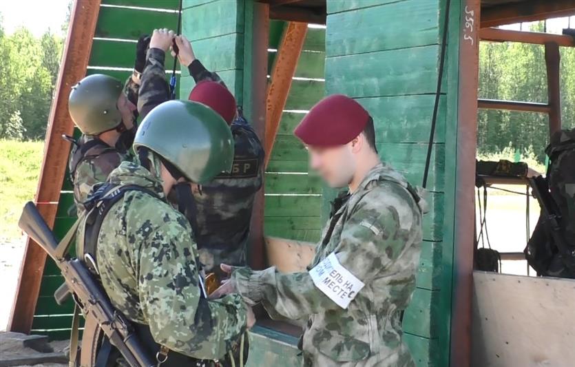 Квалификационные испытания на право ношения крапового берета стартовали в Северо-Западном округе Росгвардии 