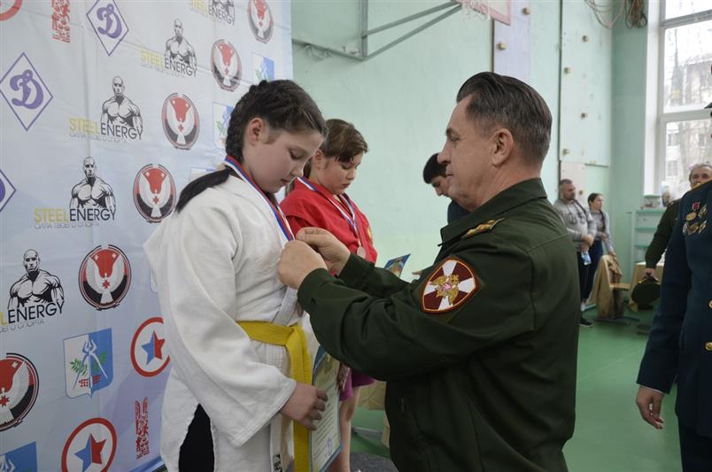Турнир по самбо памяти погибшего военнослужащего войск правопорядка Сергея Чукавина состоялся в Ижевске