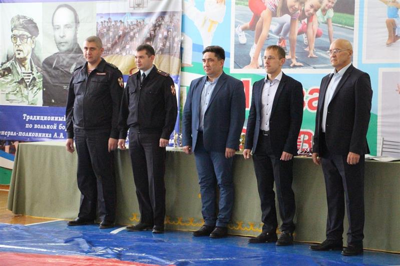В Башкирии прошло открытое первенство по вольной борьбе, посвященное Герою России Анатолию Романову