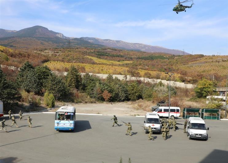 Крымские росгвардейцы приняли участие в межведомственном тактико-специальном занятии на территории Международного детского центра «Артек» 