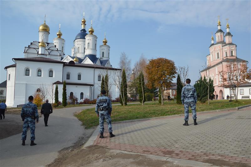 Росгвардейцы обеспечили правопорядок во время визита Святейшего патриарха Московского и всея Руси в Брянск