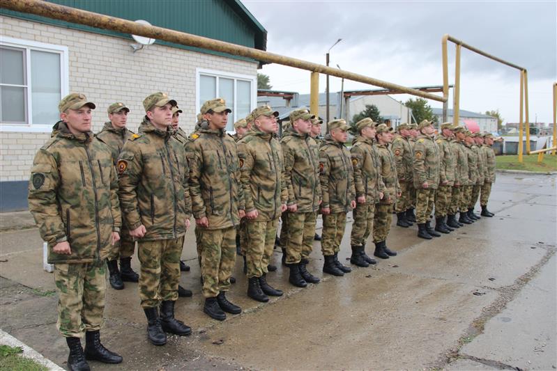 В грозненском соединении Росгвардии проходят стажировку курсанты Санкт-Петербургского института войск национальной гвардии