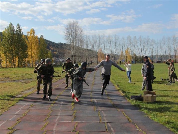 На Южном Урале ветераны СОБР организовали военно-спортивную эстафету, посвященную 75-й годовщине Великой Победы