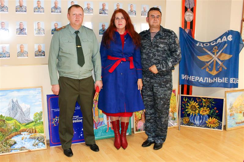 В рамках фестиваля Росгвардии «Безопасный город» в Ставрополе состоялась выставка картин юных художников 