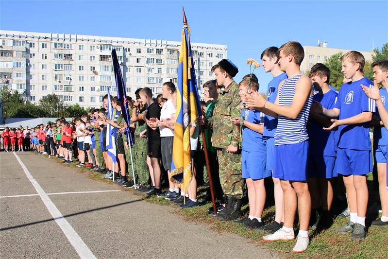 В Ставрополе стартовала легкоатлетическая эстафета памяти полковника Владимира Мезенцева (фото, видео)