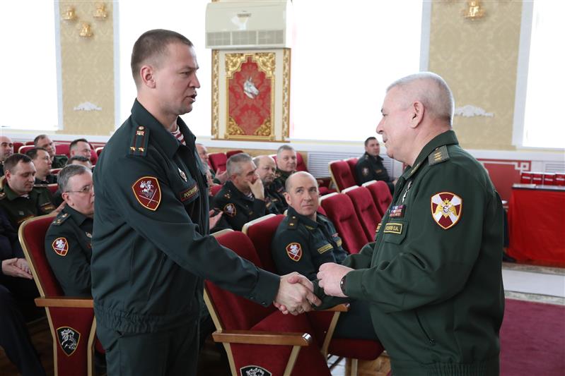 Военнослужащим и сотрудникам Южного округа Росгвардии вручили ведомственные и региональные награды