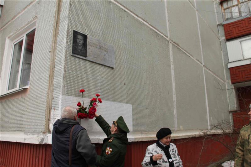В озерском соединении Росгвардии почтили память погибших воинов правопорядка