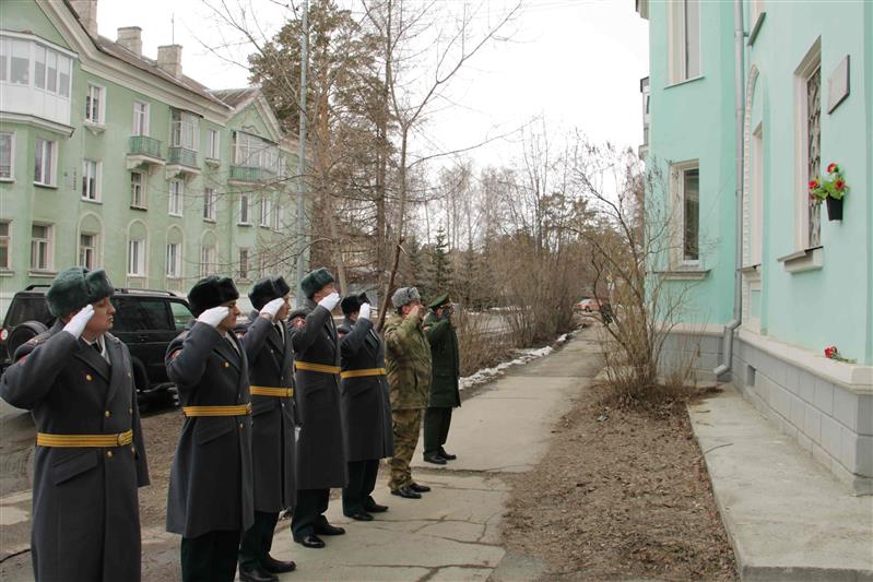 В озерском соединении Росгвардии почтили память погибших воинов правопорядка