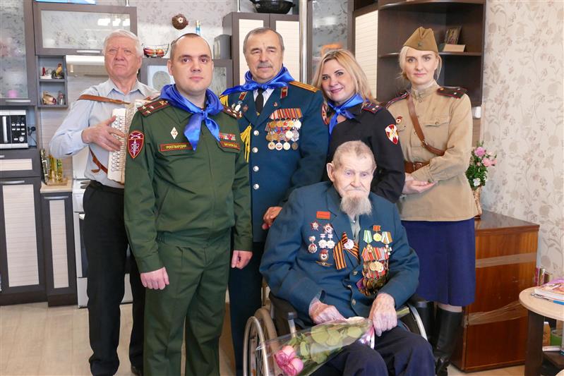 В Томске продолжается акция Росгвардии «Синий платочек»