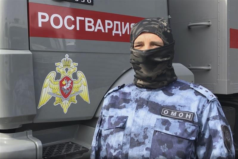Донской росгвардеец посвятил стихотворение профессиональному празднику (видео)