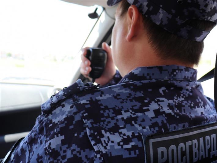 В Кузбассе росгвардейцы задержали пьяного водителя, совершившего на чужом автомобиле ДТП, в результате которого травмирован пешеход