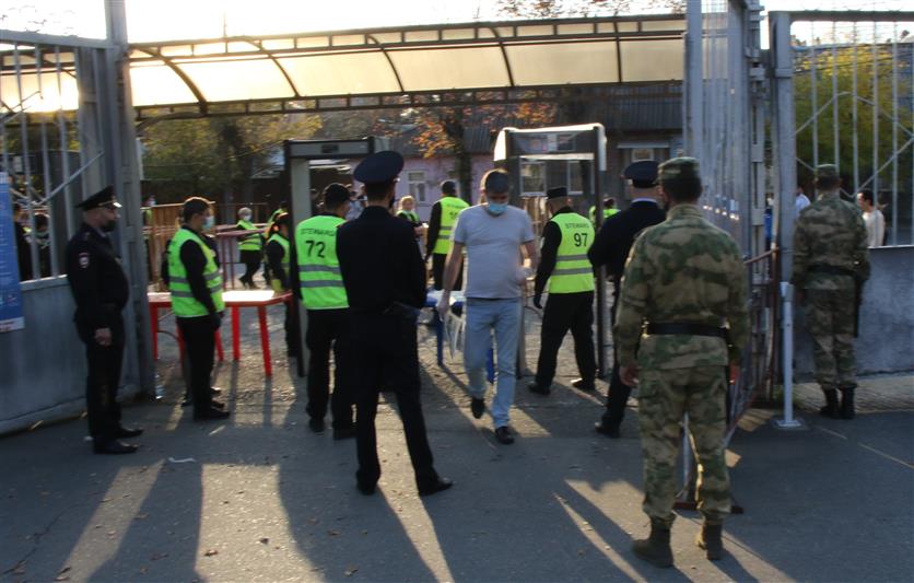 Во Владикавказе Росгвардия обеспечила правопорядок во время проведения футбольного матча