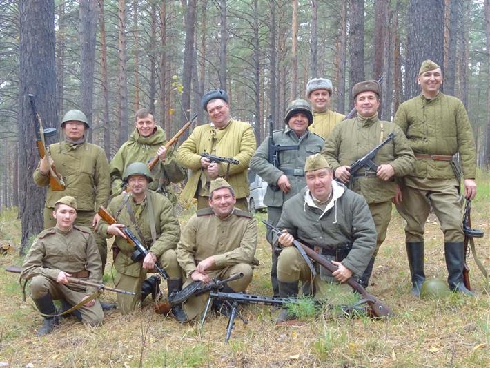 В рамках мероприятий Года памяти и славы офицеры иркутской авиационной эскадрильи Росгвардии приняли участие в исторической реконструкции 