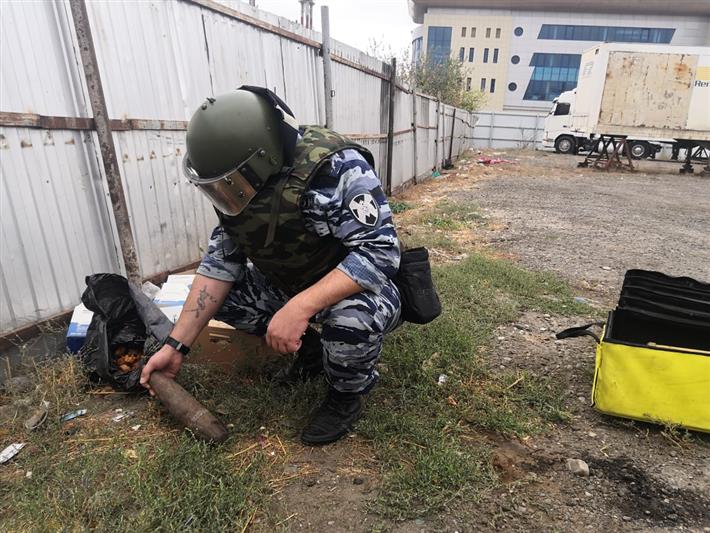 В Калмыкии сотрудники Росгвардии обезвредили боеприпас времен Великой Отечественной войны