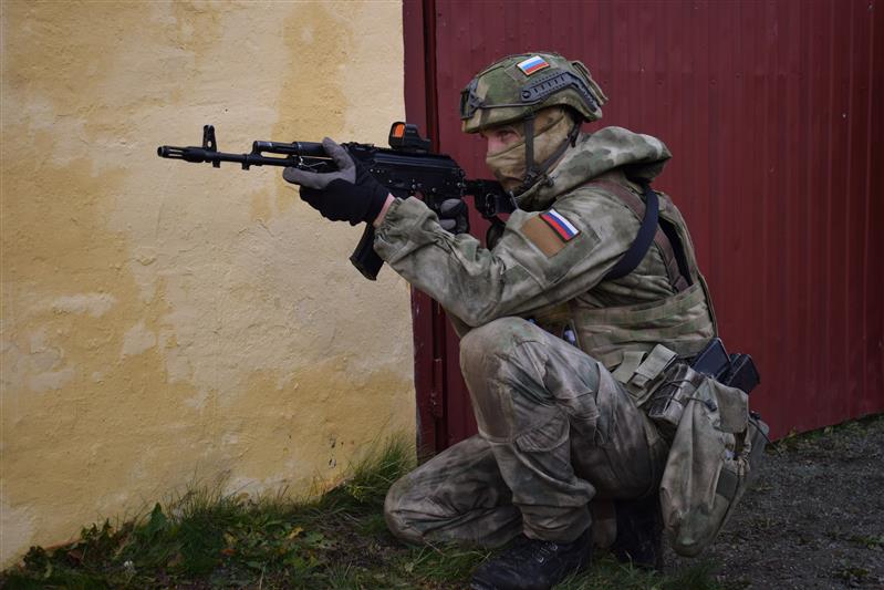 Военнослужащие отряда спецназа «Ермак» Росгвардии отработали новую методику огневой подготовки