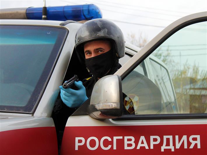 Один день с экипажем Росгвардии провела корреспондент газеты в Республике Алтай 