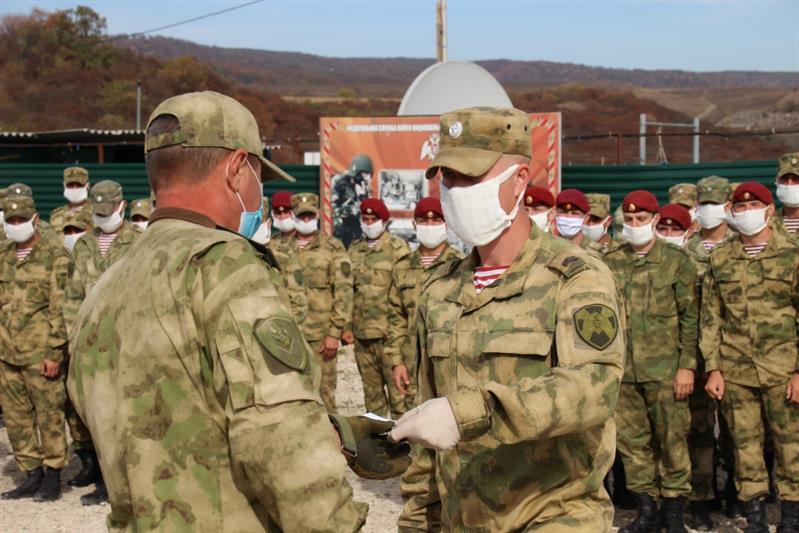 Командующий ОГВ(с) наградил отличившихся военнослужащих отряда специального назначения Росгвардии 