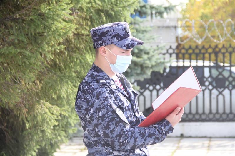 В Тюмени сотрудники Росгвардии  присоединились к социально значимому проекту «Берегите себя» 
