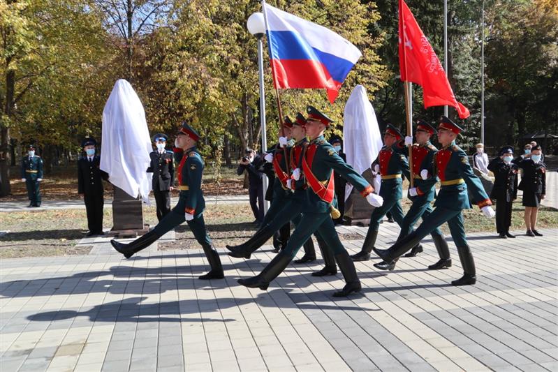 Росгвардия приняла участие в открытии "Аллеи Героев" в Ессентуках