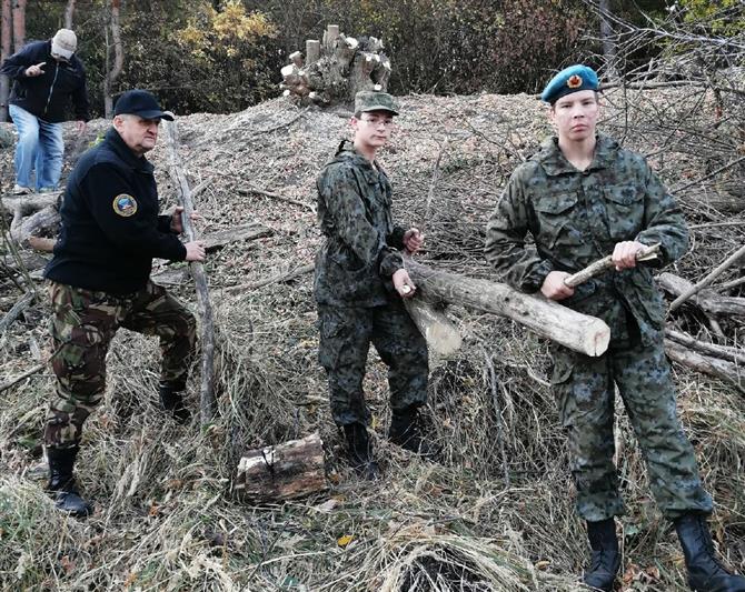 Кадеты Росгвардии из Белгорода приняли участие в акции «Эстафета добрых дел»