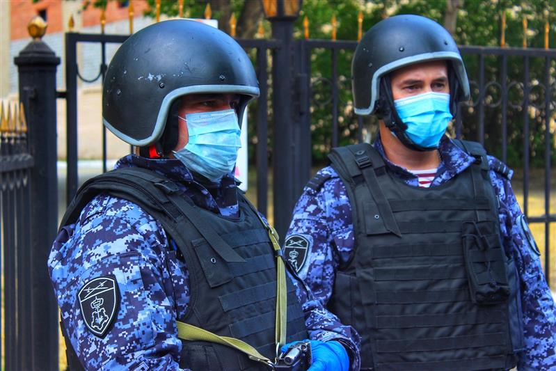 На Южном Урале росгвардейцы задержали находившегося в розыске мужчину