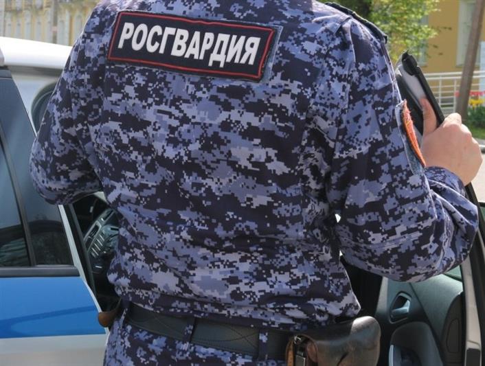 На Ямале сотрудники Росгвардии задержали находившегося в федеральном розыске мужчину