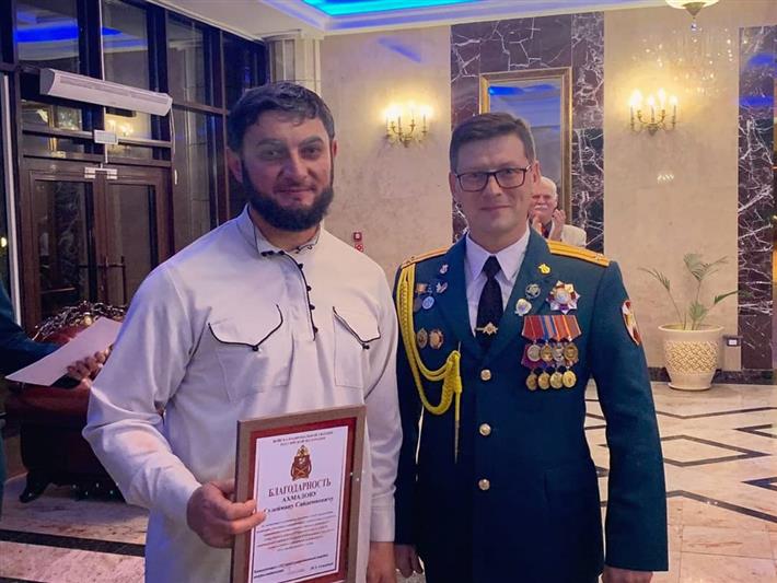 Артисты ансамбля песни и пляски Северо-Кавказского округа Росгвардии поздравили труппу грозненского театра с открытием театрального сезона 