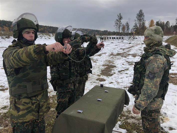 На полигоне под Иркутском проходит полевой выход инженерно-саперной роты полка оперативного назначения Росгвардии