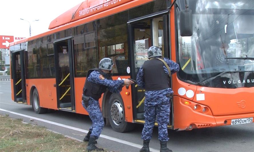 День образования вневедомственной охраны Росгвардии отметили в Южном федеральном округе