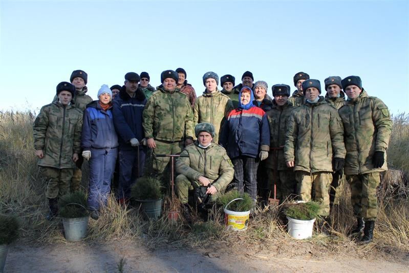 Военнослужащие Росгвардии приняли участие в акции «Лес Победы» в Тольятти