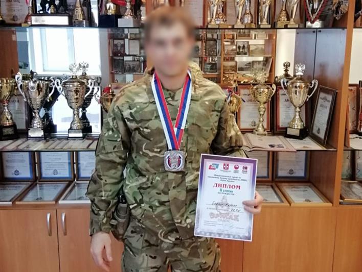 Сотрудник Росгвардии завоевал серебряную медаль в межрегиональном турнире по смешанным боевым единоборствам