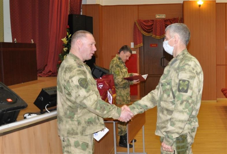 В архангельском отряде специального назначения «Ратник» чествовали военнослужащих, проходящих службу в разведподразделении